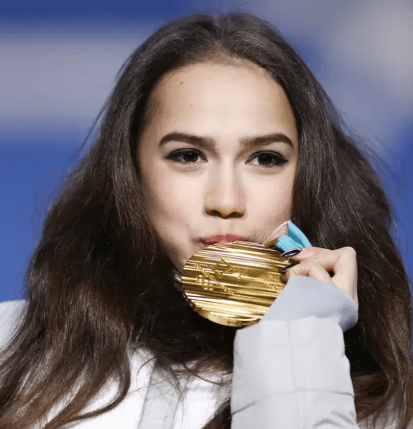 NBA总决赛今晚走向成谜;芝加哥公牛刷新队史纪录;话题不断;临场指挥获称赞的简单介绍 NBA总决赛今晚走向成谜;芝加哥公牛刷新队史纪录;话题不断;临场指挥获称赞的简单介绍